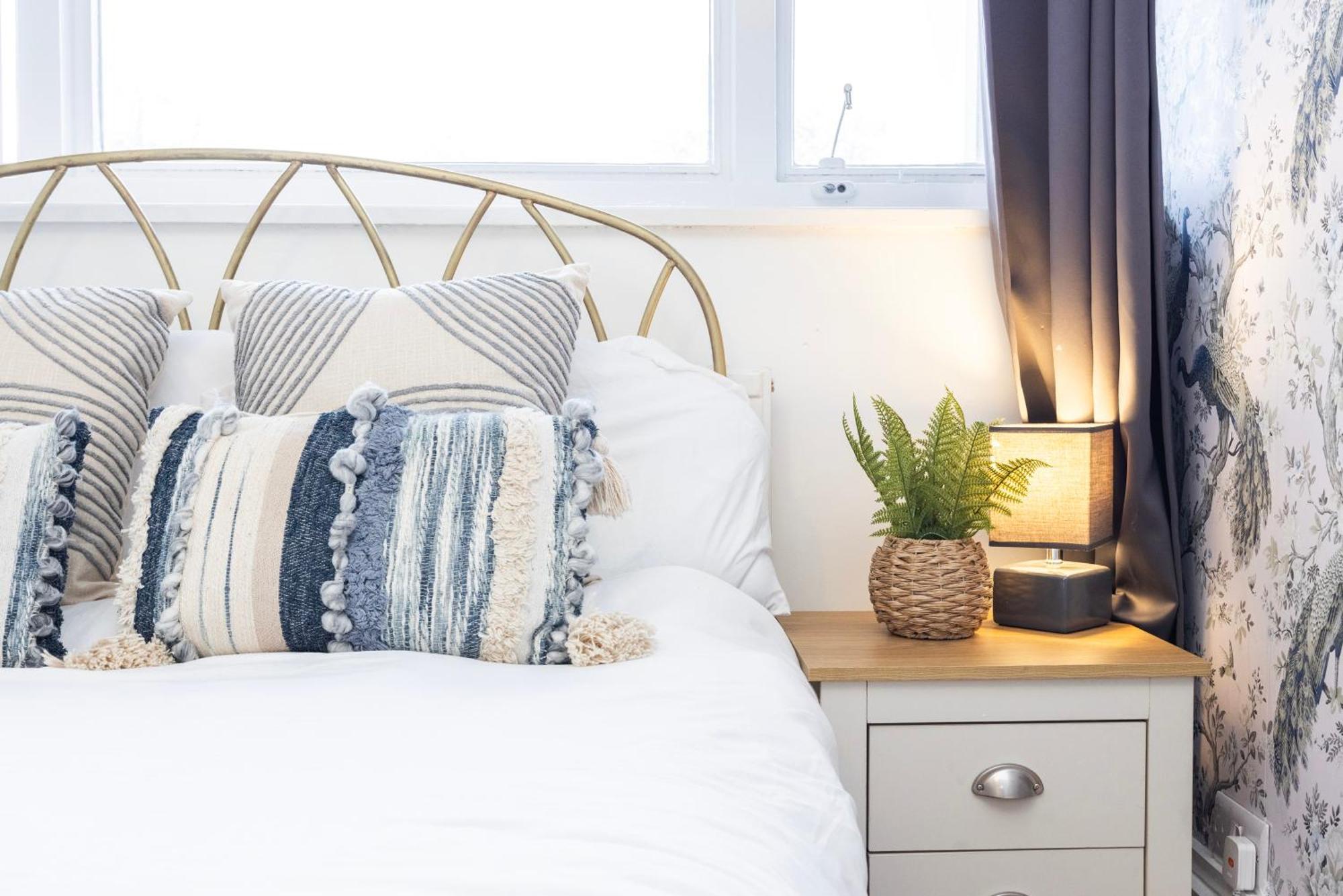 Trendy 4 Bed Apartment Near Vibrant Shoreditch W Balcony And Walking Distance To Tube ลอนดอน ภายนอก รูปภาพ
